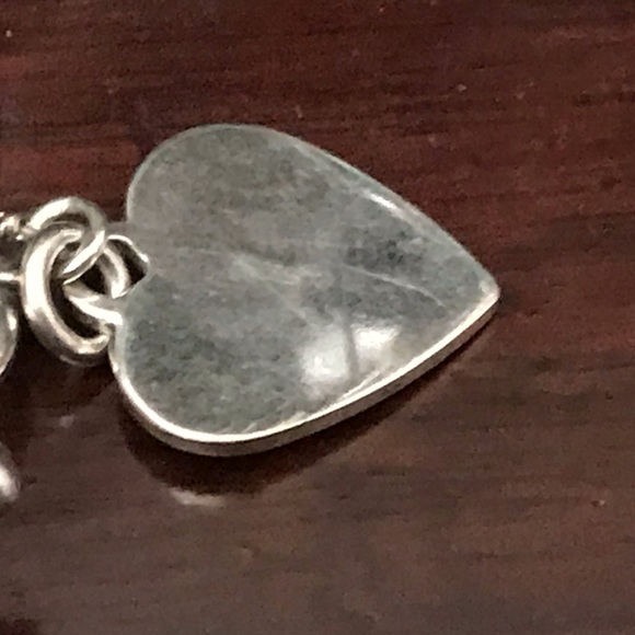 EUC! FAUX PEARL AND HEART BRACELET - Picture 5 of 5